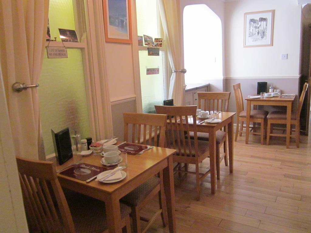 Beach House Hotel Paignton Esterno foto